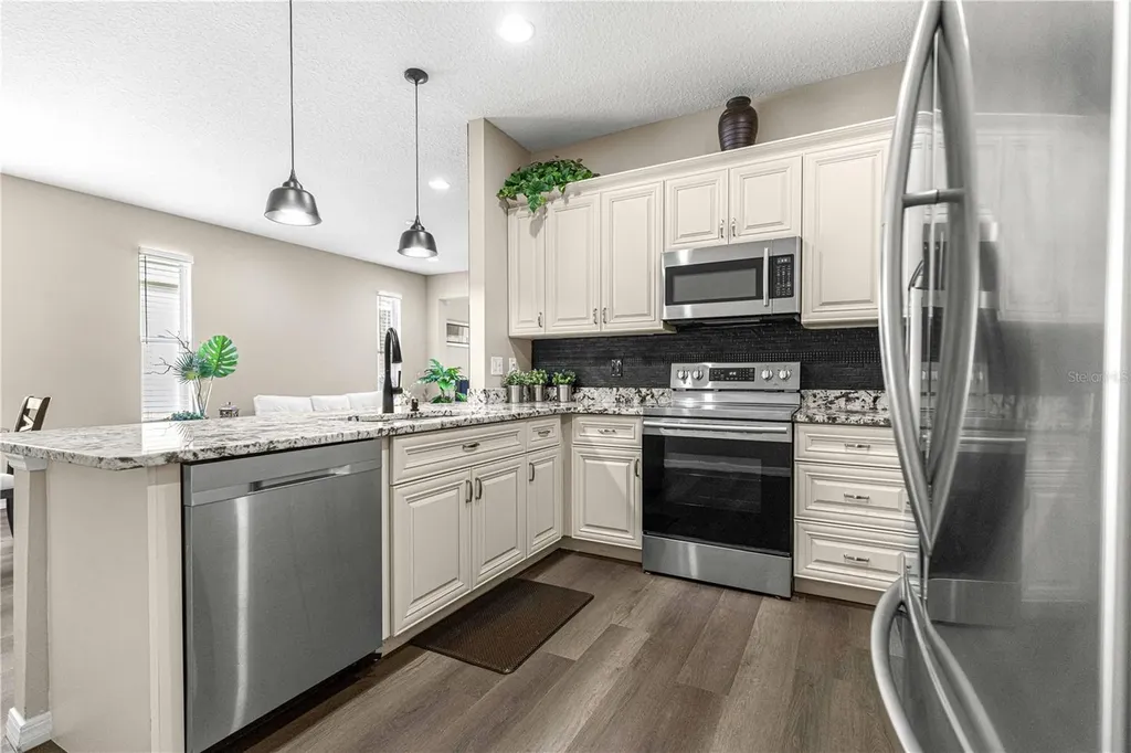 27001 White Plains Way Leesburg FL 34748