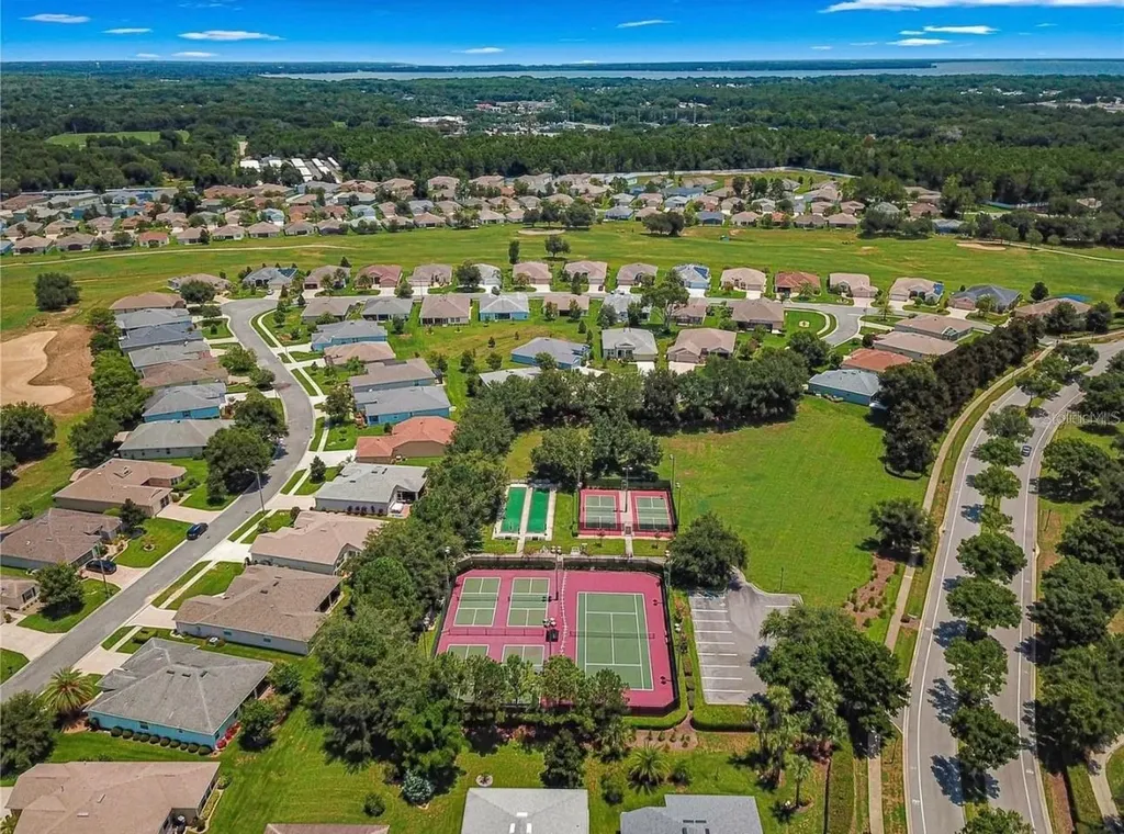 27001 White Plains Way Leesburg FL 34748