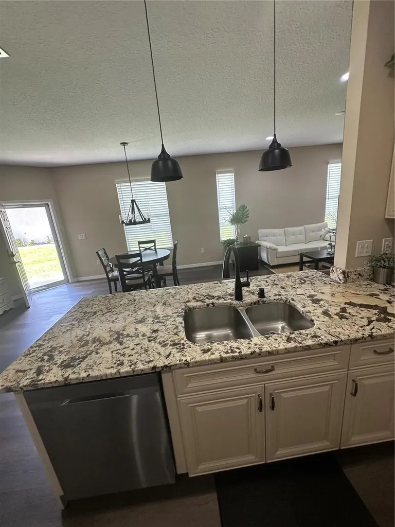 27001 White Plains Way Leesburg FL 34748