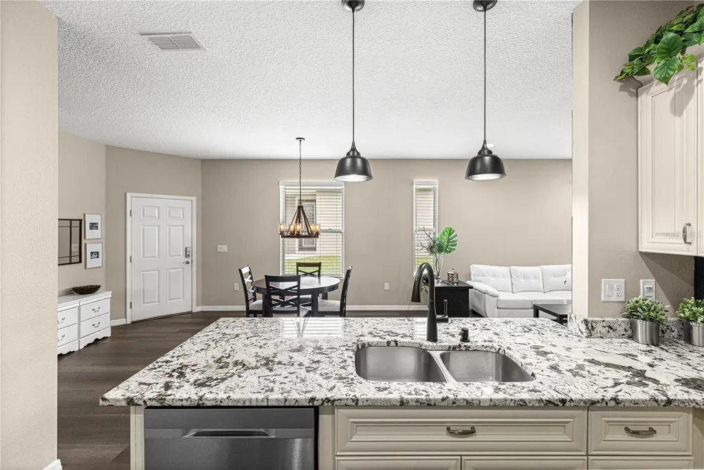 27001 White Plains Way Leesburg FL 34748