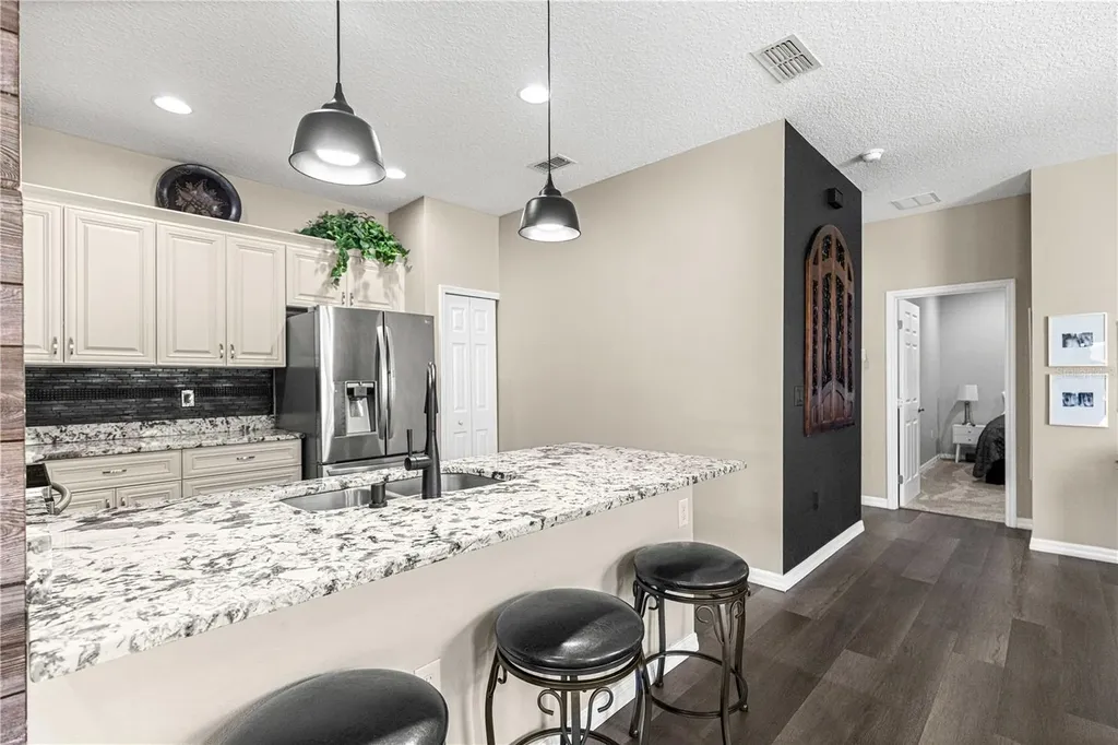 27001 White Plains Way Leesburg FL 34748