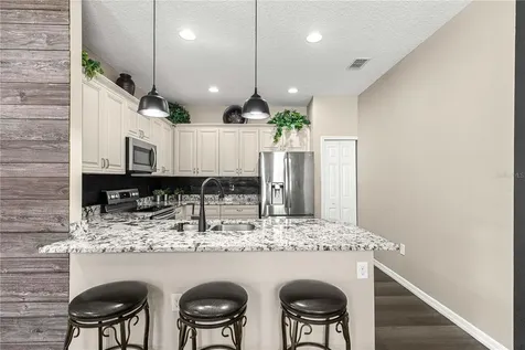 27001 White Plains Way Leesburg FL 34748