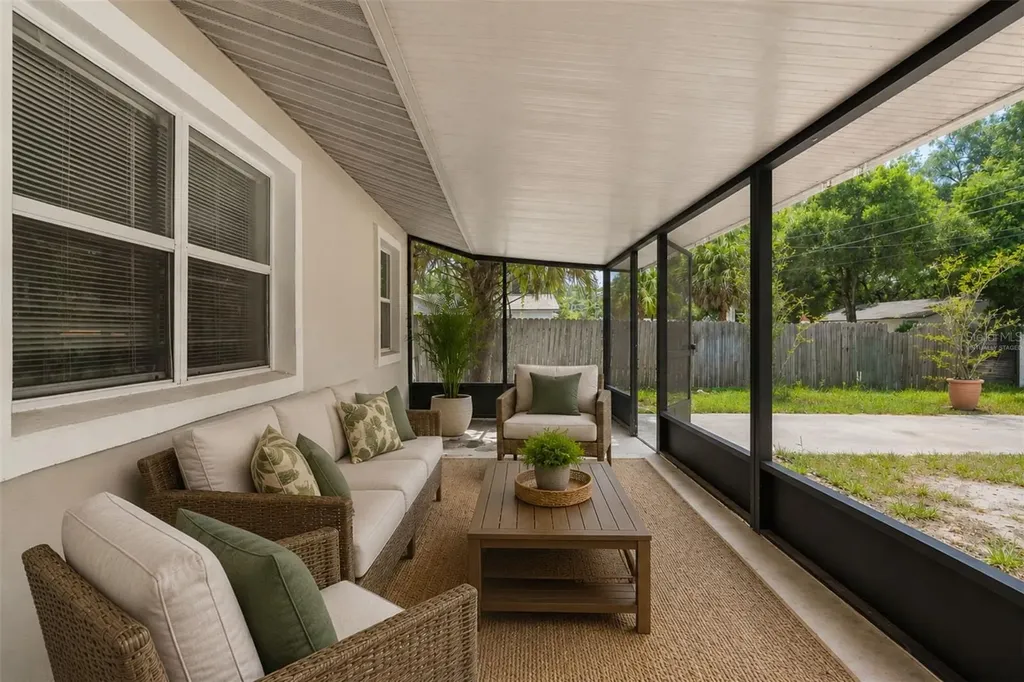 1124 Grant Avenue Mount Dora FL 32757