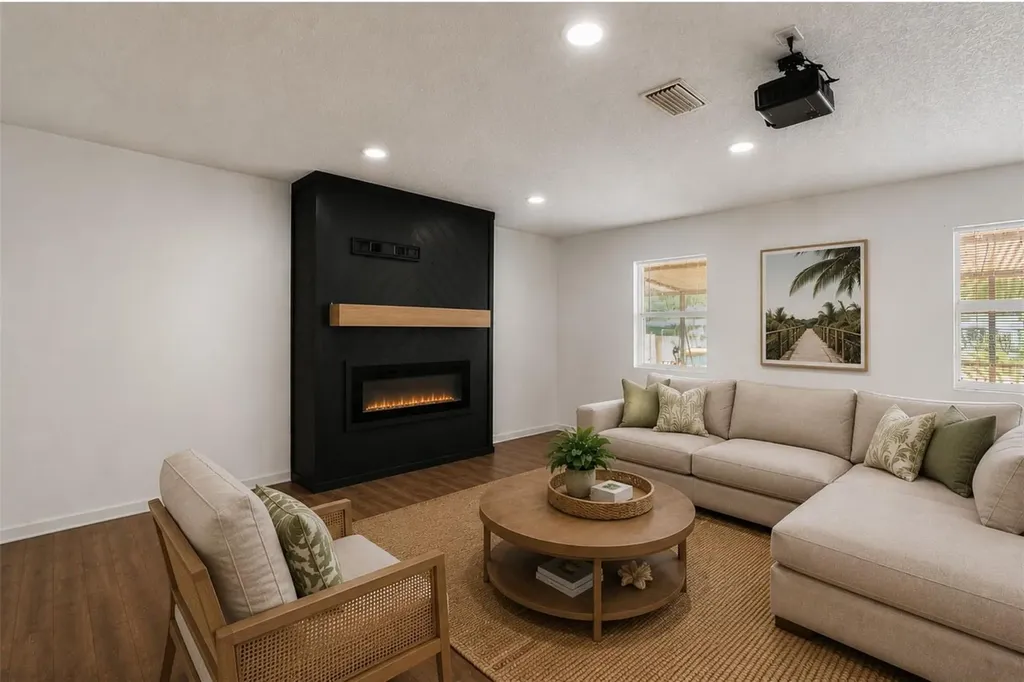 1124 Grant Avenue Mount Dora FL 32757