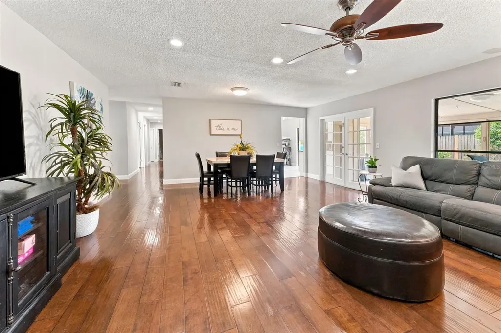 4002 Pebblestone Place Tampa FL 33624