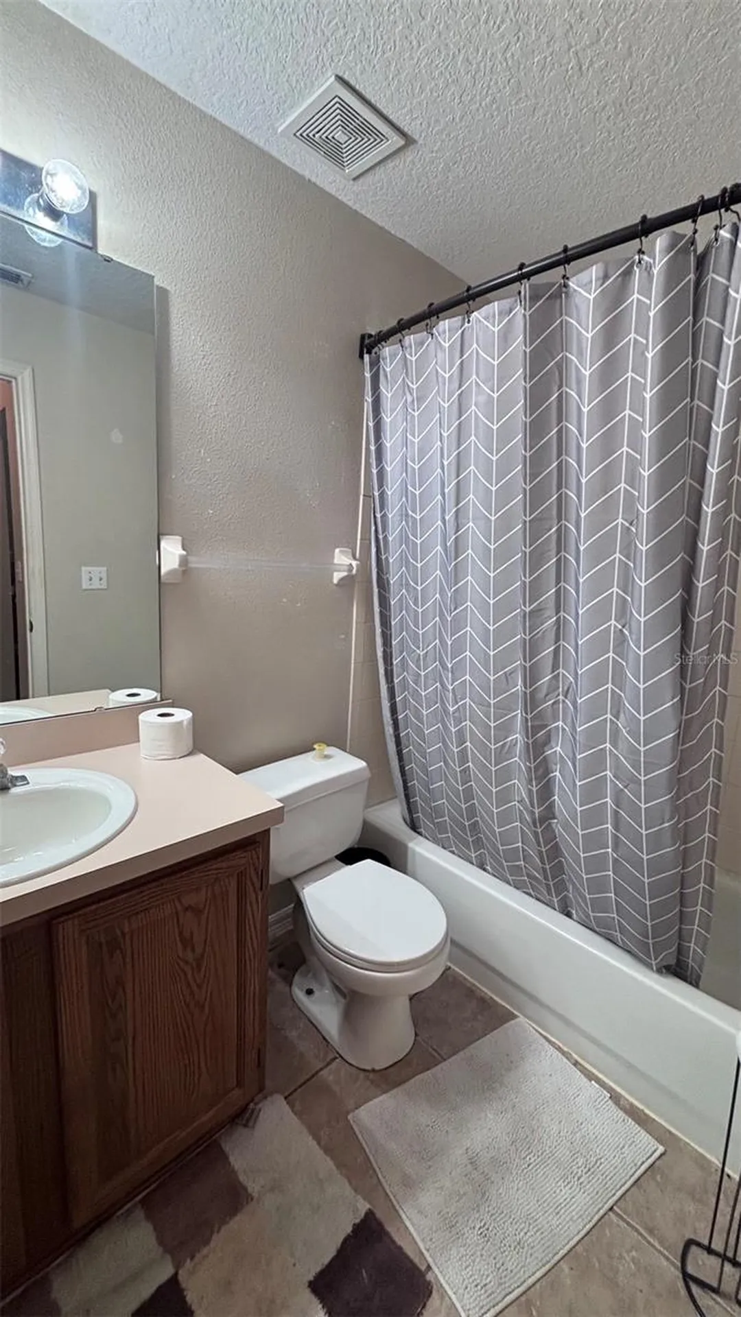 1045 Kelsey Avenue Oviedo FL 32765