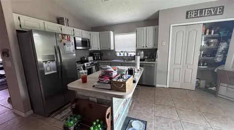 1045 Kelsey Avenue Oviedo FL 32765