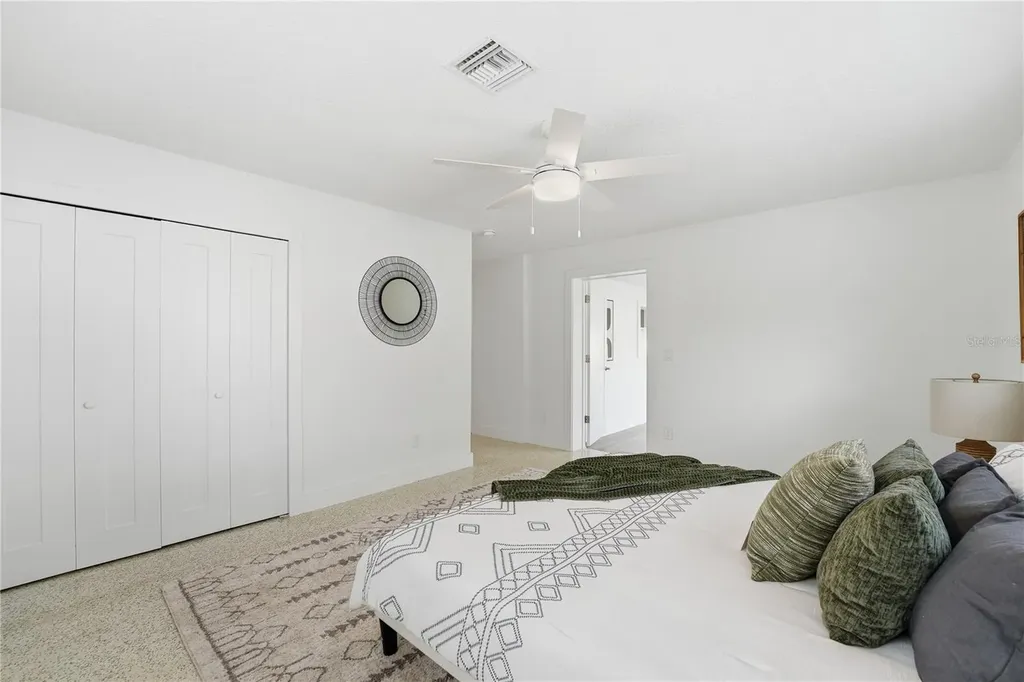 424 Lakeshore Boulevard Kissimmee FL 34741