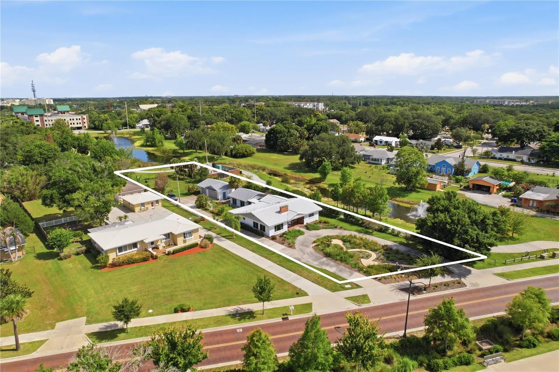 424 Lakeshore Boulevard Kissimmee FL 34741