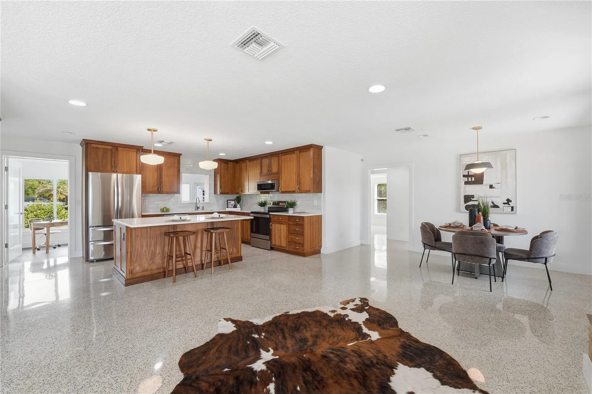424 Lakeshore Boulevard Kissimmee FL 34741
