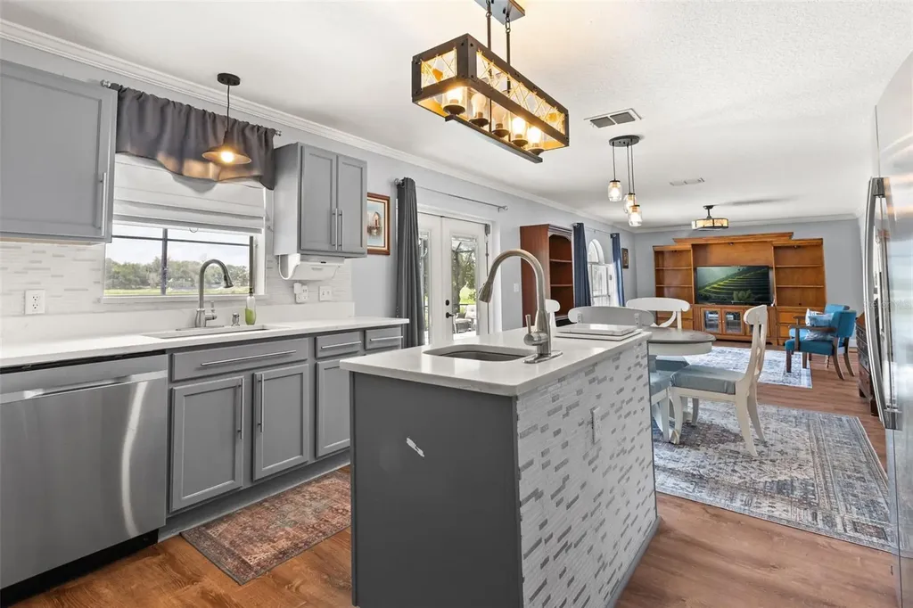 302 Lake Shepard Drive Apopka FL 32703