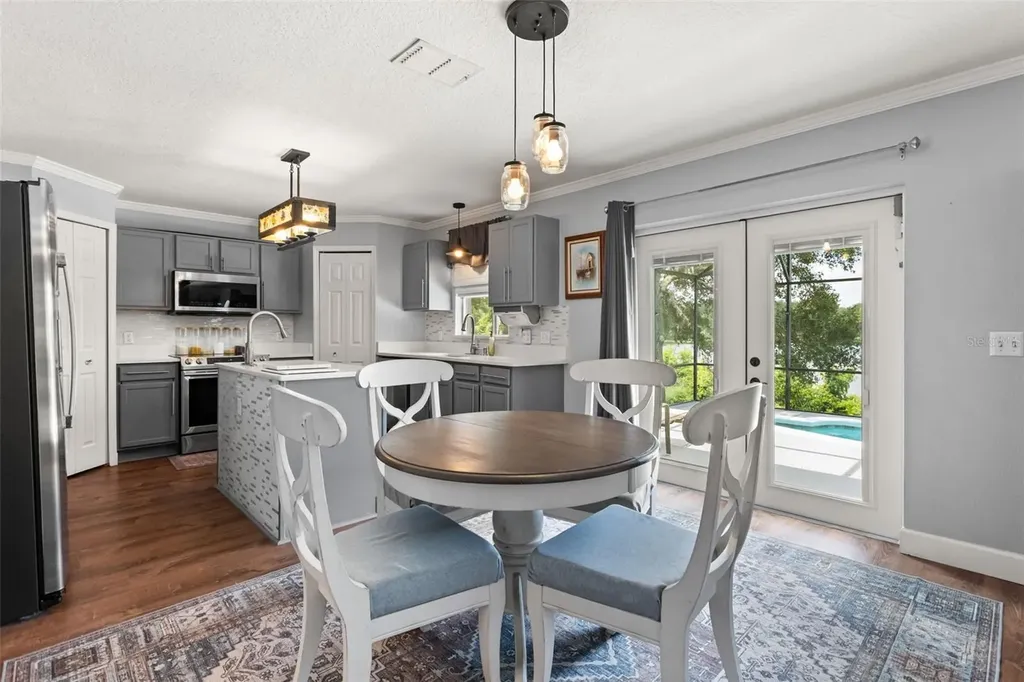 302 Lake Shepard Drive Apopka FL 32703