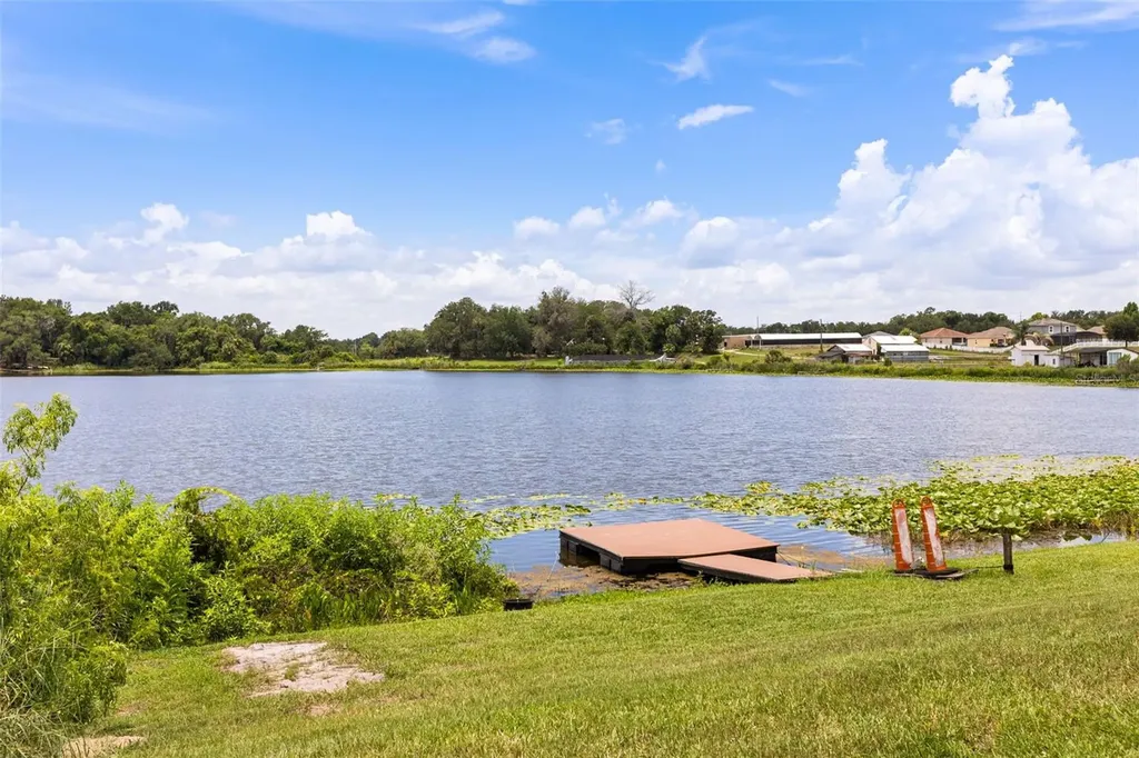 302 Lake Shepard Drive Apopka FL 32703