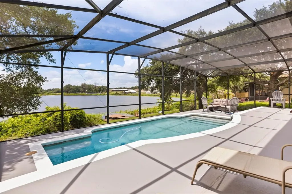 302 Lake Shepard Drive Apopka FL 32703
