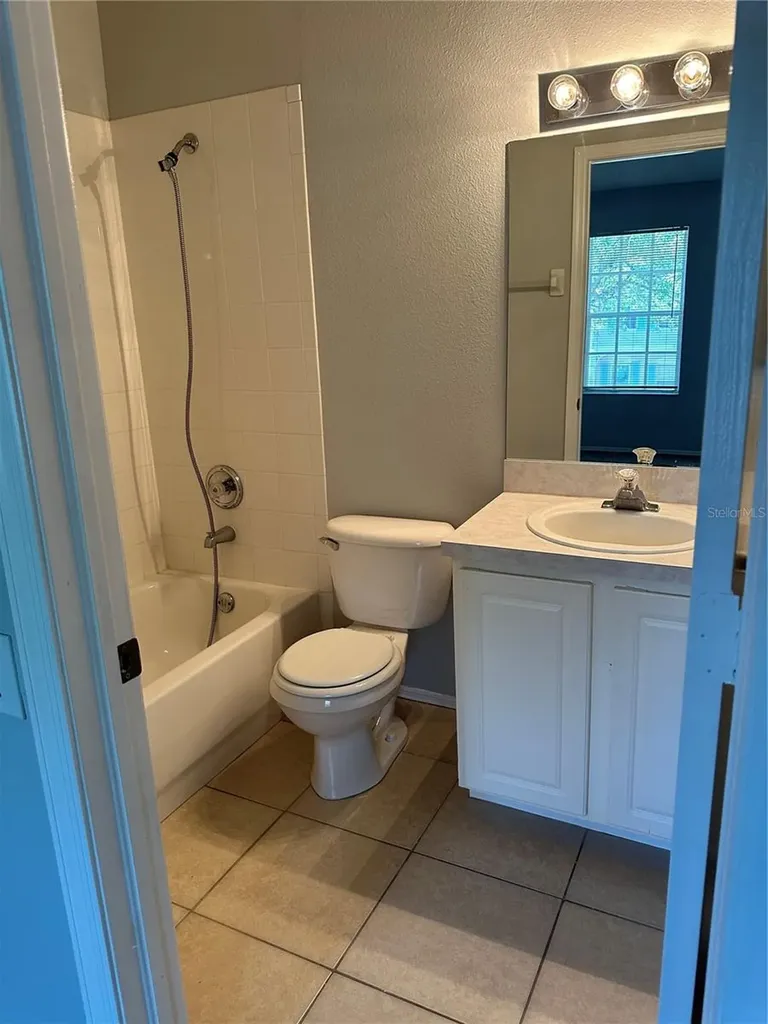 8563 Hunters Key Circle Tampa FL 33647