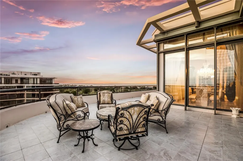 415 L Ambiance Drive Longboat Key FL 34228