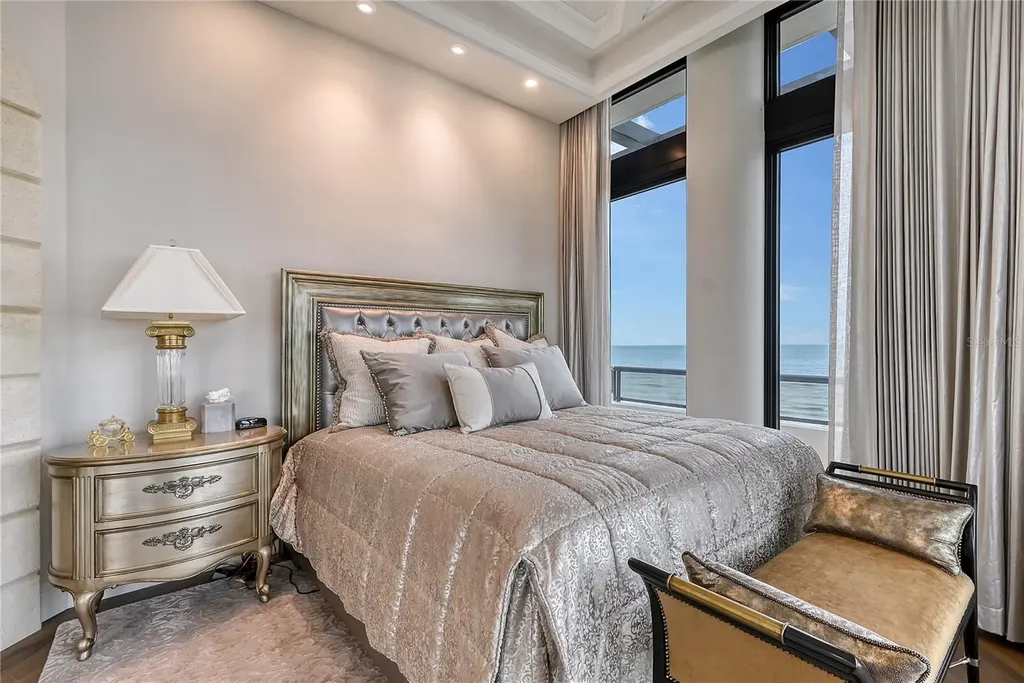415 L Ambiance Drive Longboat Key FL 34228