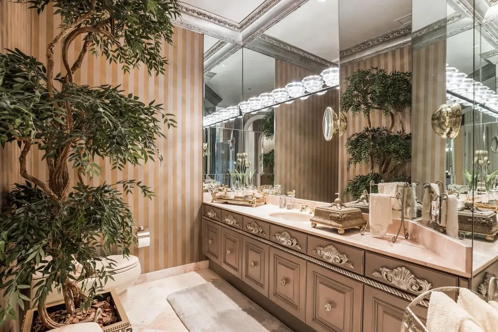 415 L Ambiance Drive Longboat Key FL 34228