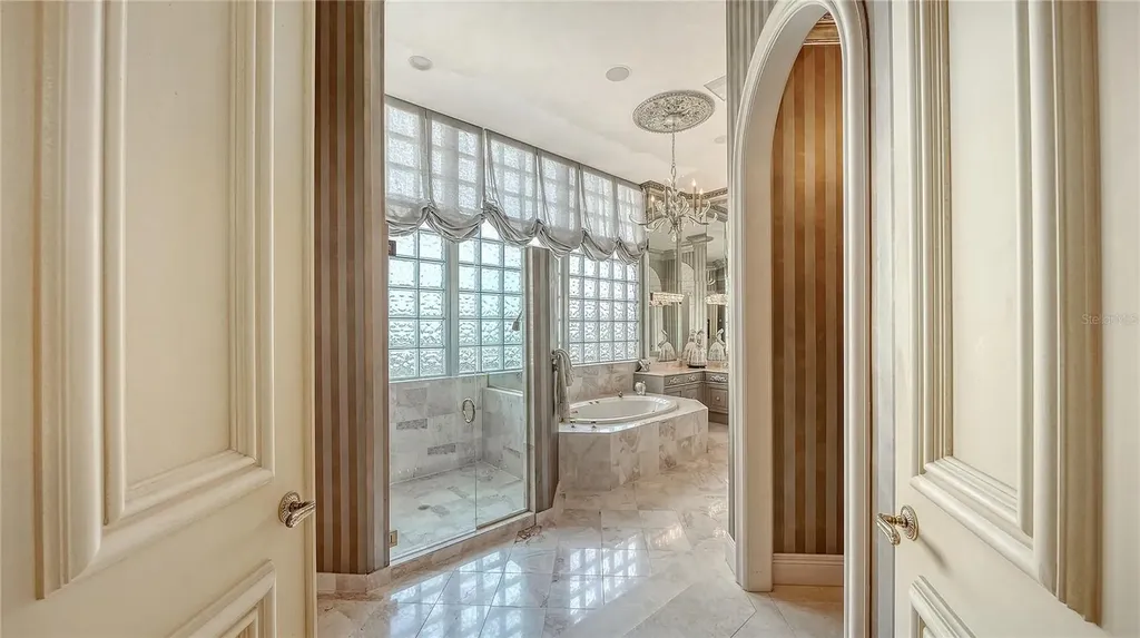 415 L Ambiance Drive Longboat Key FL 34228