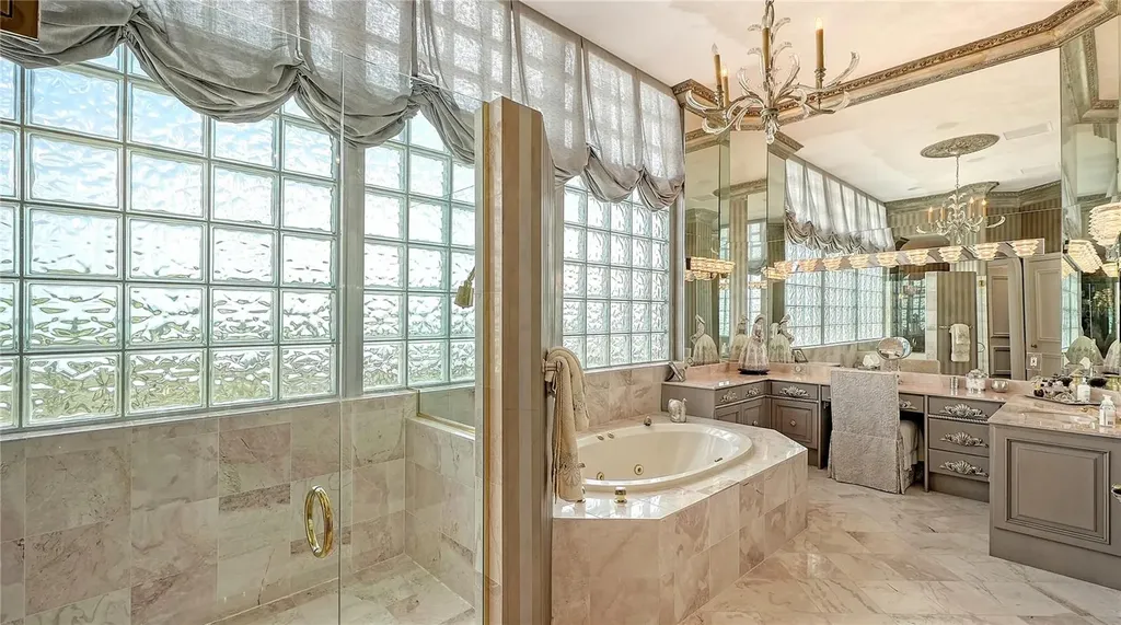 415 L Ambiance Drive Longboat Key FL 34228