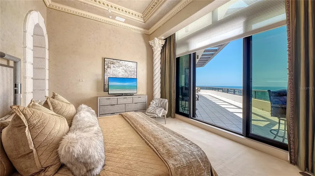 415 L Ambiance Drive Longboat Key FL 34228