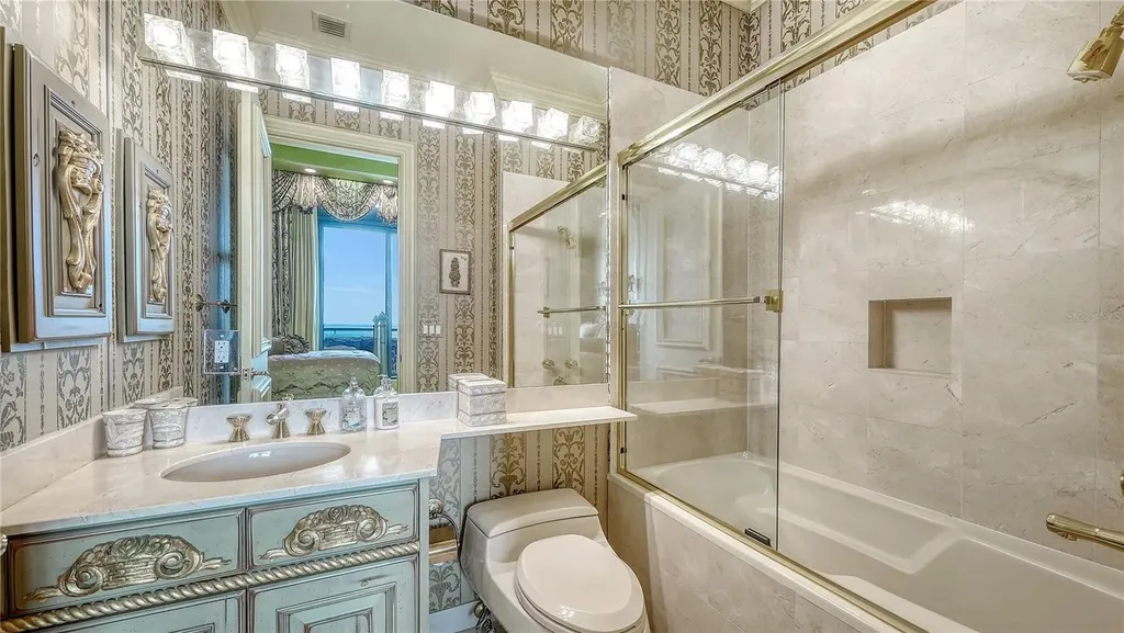 415 L Ambiance Drive Longboat Key FL 34228