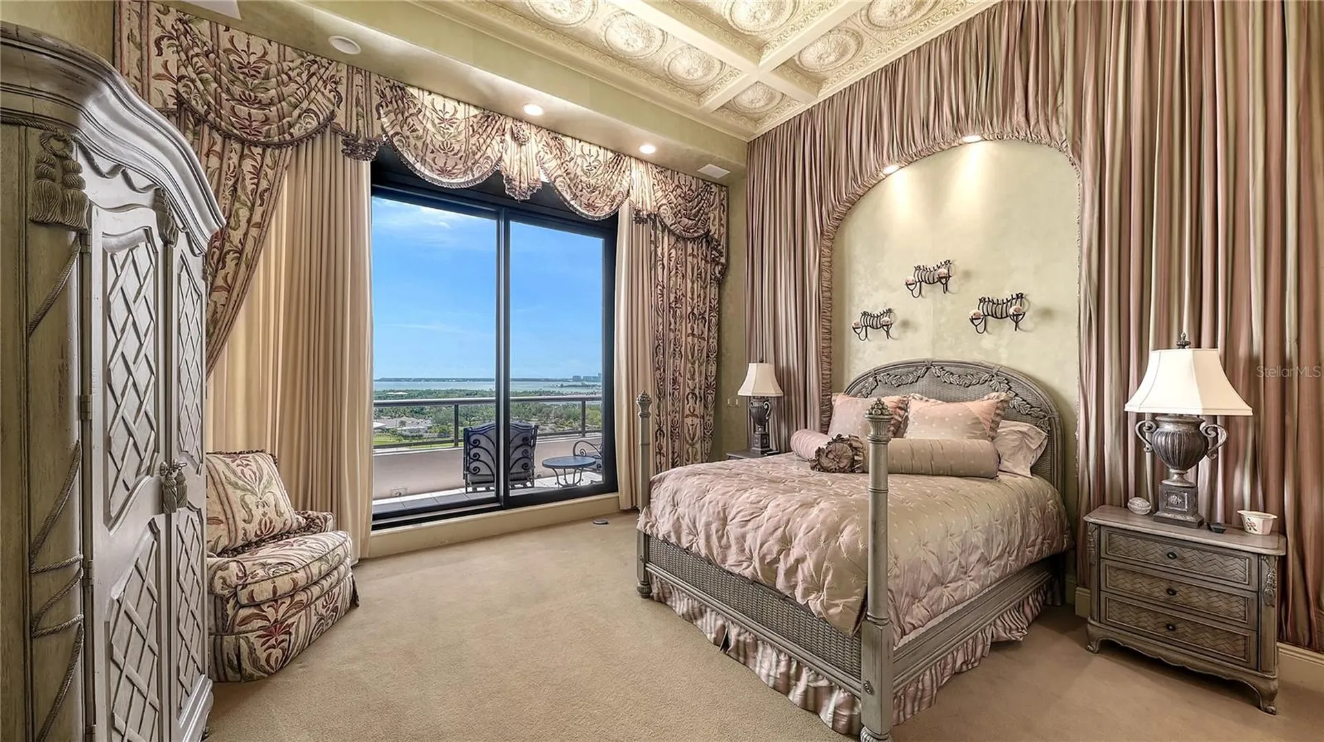 415 L Ambiance Drive Longboat Key FL 34228