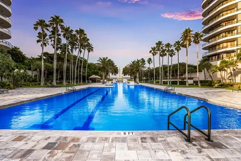 415 L Ambiance Drive Longboat Key FL 34228