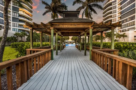 415 L Ambiance Drive Longboat Key FL 34228