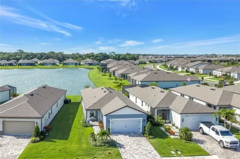 9442 Ballaster Pointe Parrish FL 34219