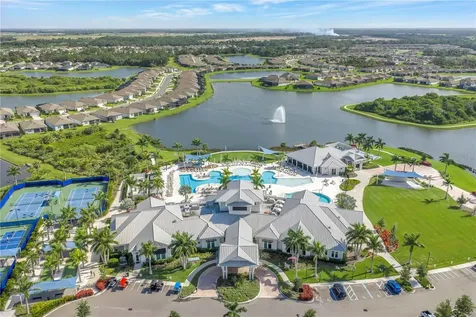 9442 Ballaster Pointe Parrish FL 34219