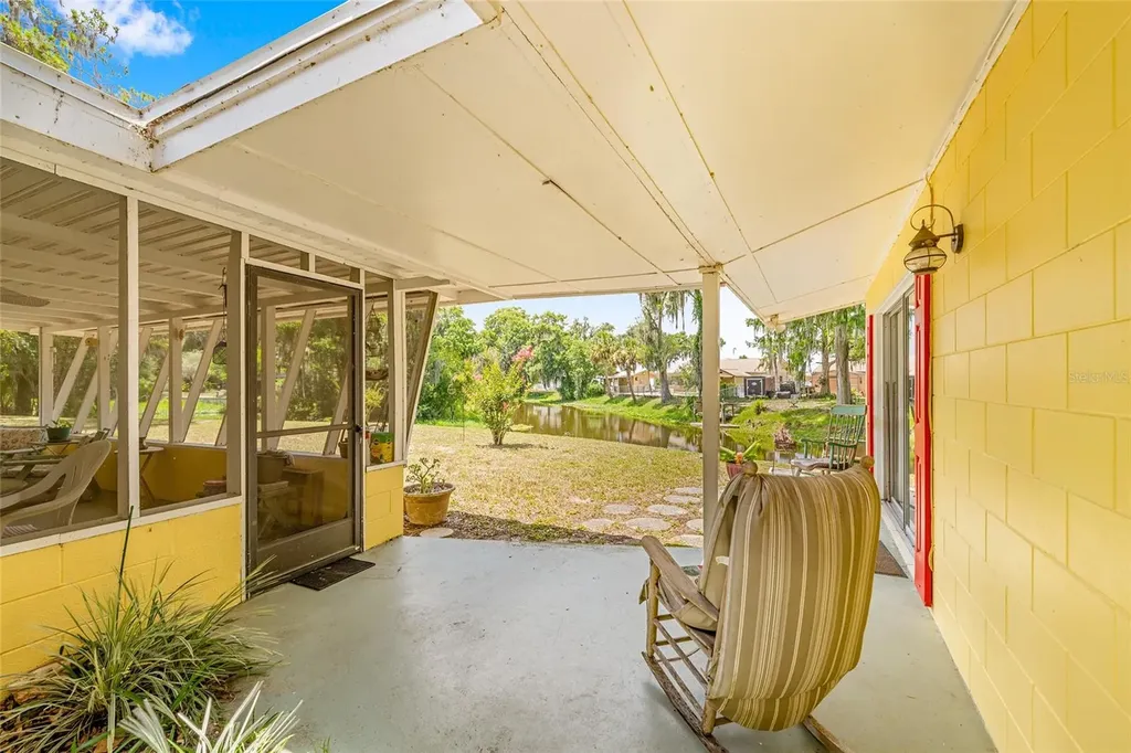 2345 Cr 453 Lake Panasoffkee FL 33538