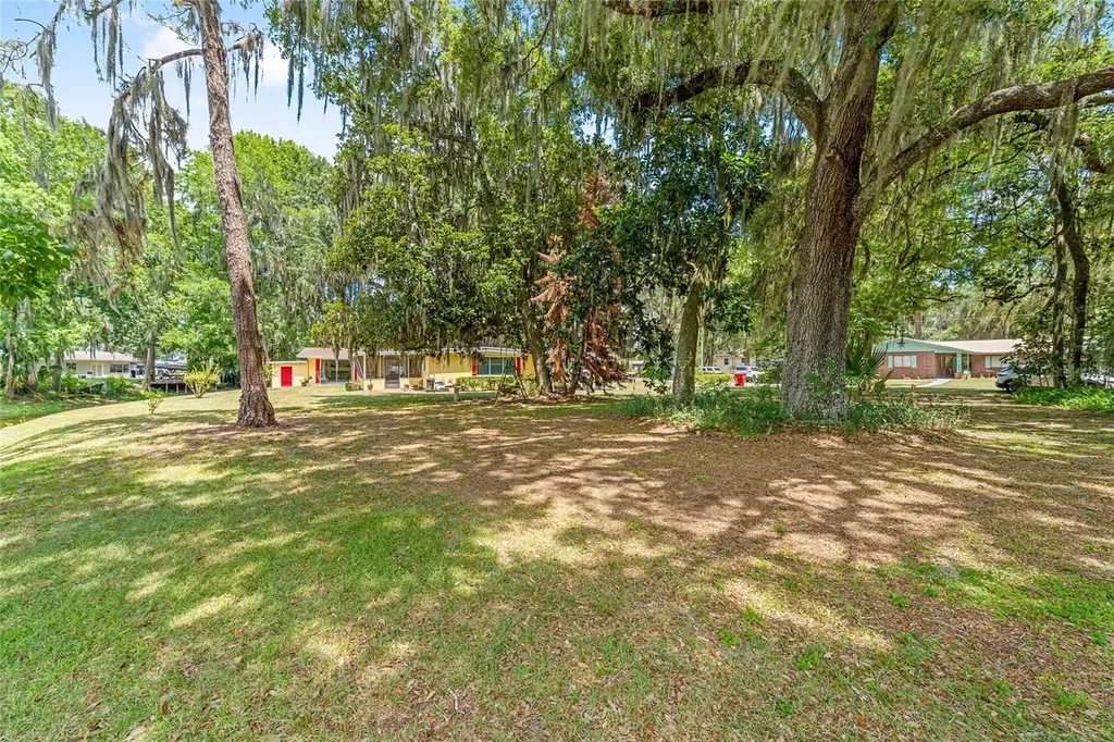 2345 Cr 453 Lake Panasoffkee FL 33538