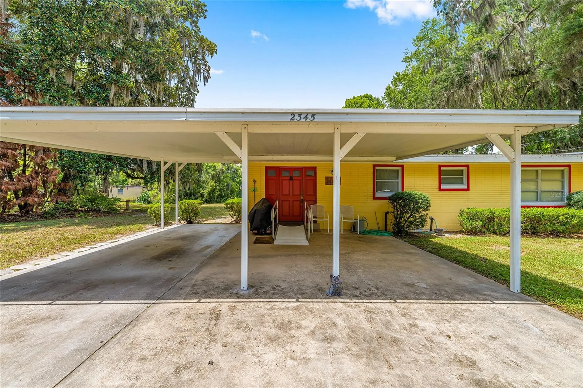 2345 Cr 453 Lake Panasoffkee FL 33538