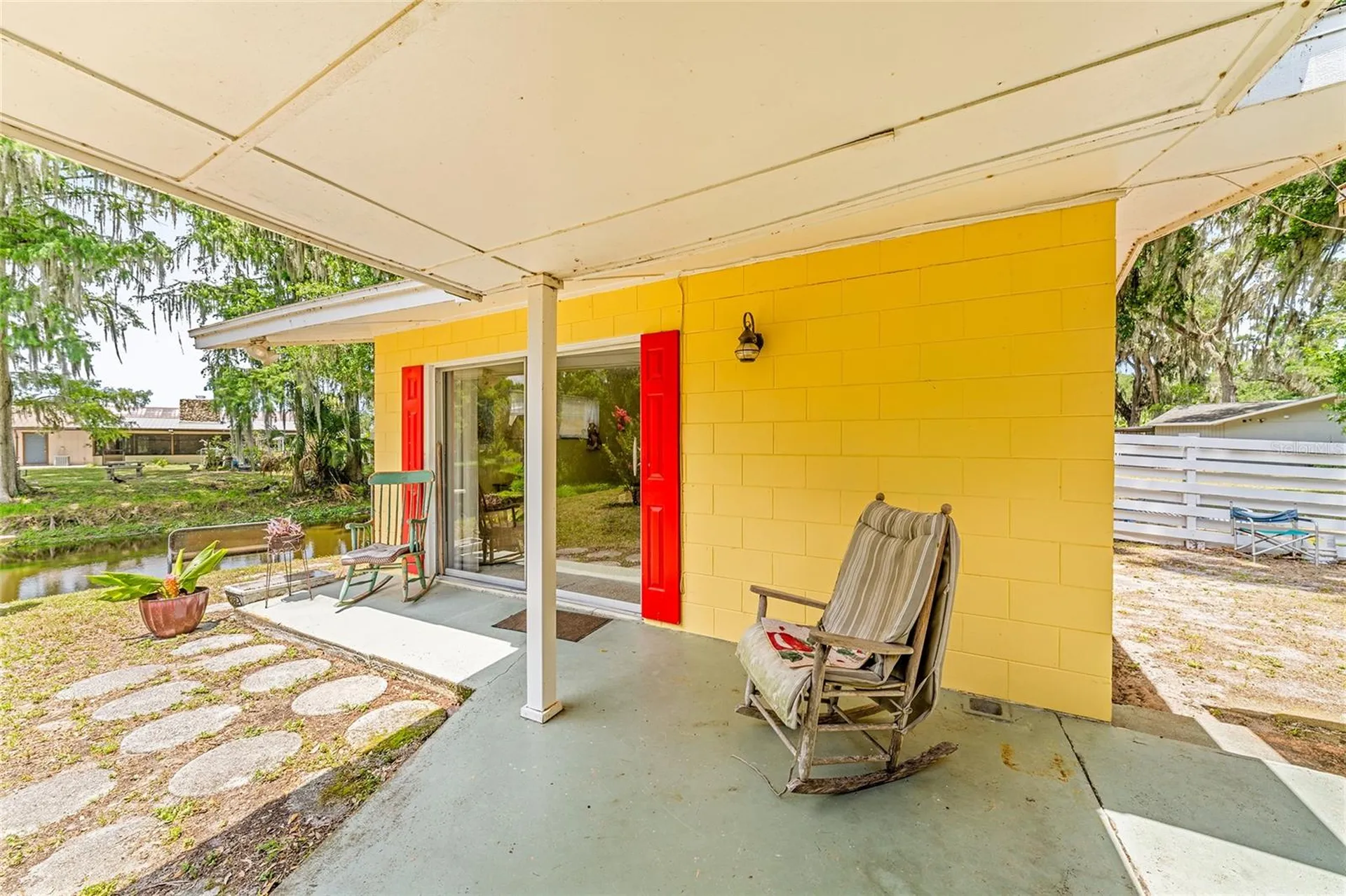 2345 Cr 453 Lake Panasoffkee FL 33538