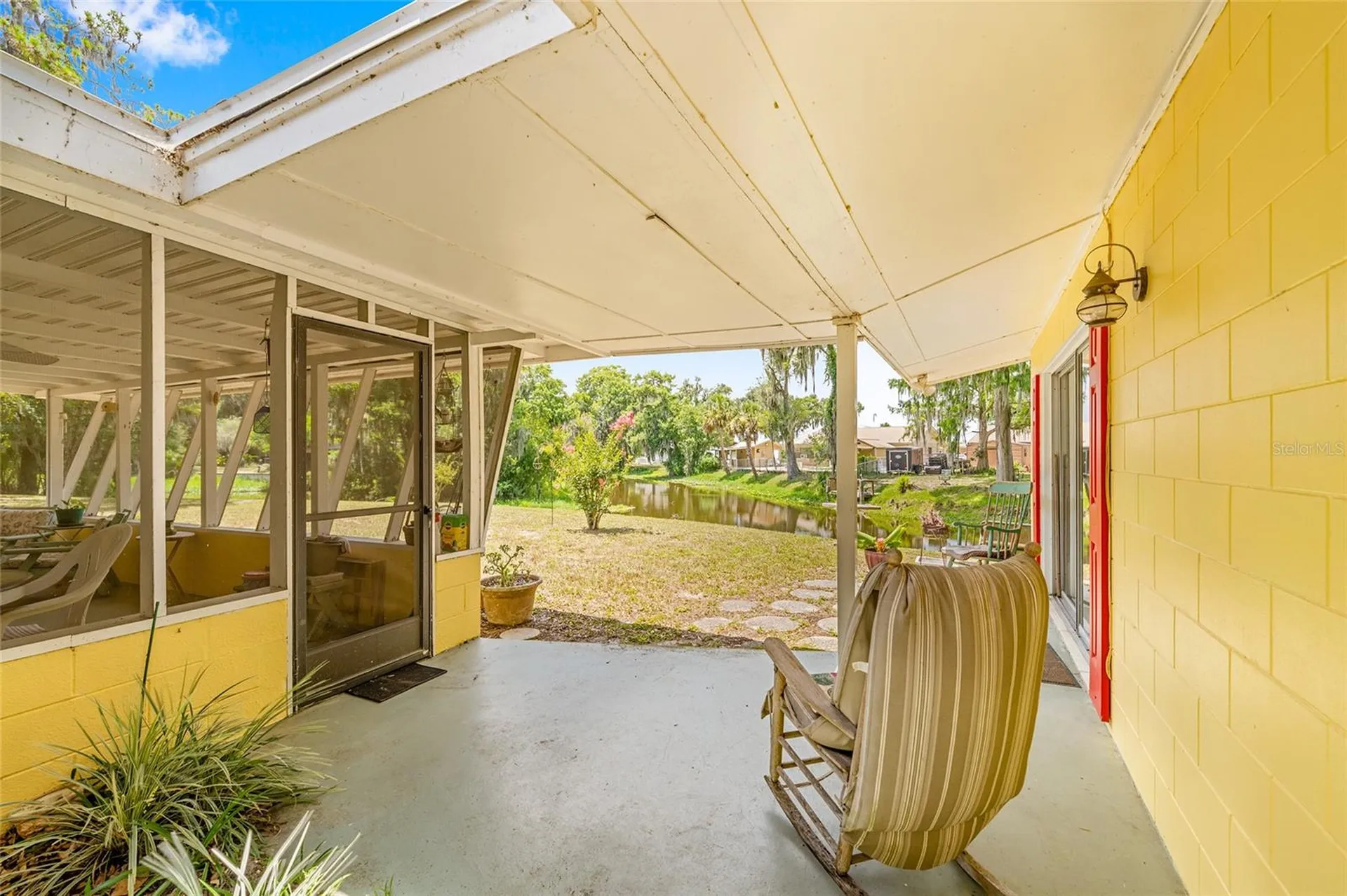 2345 Cr 453 Lake Panasoffkee FL 33538