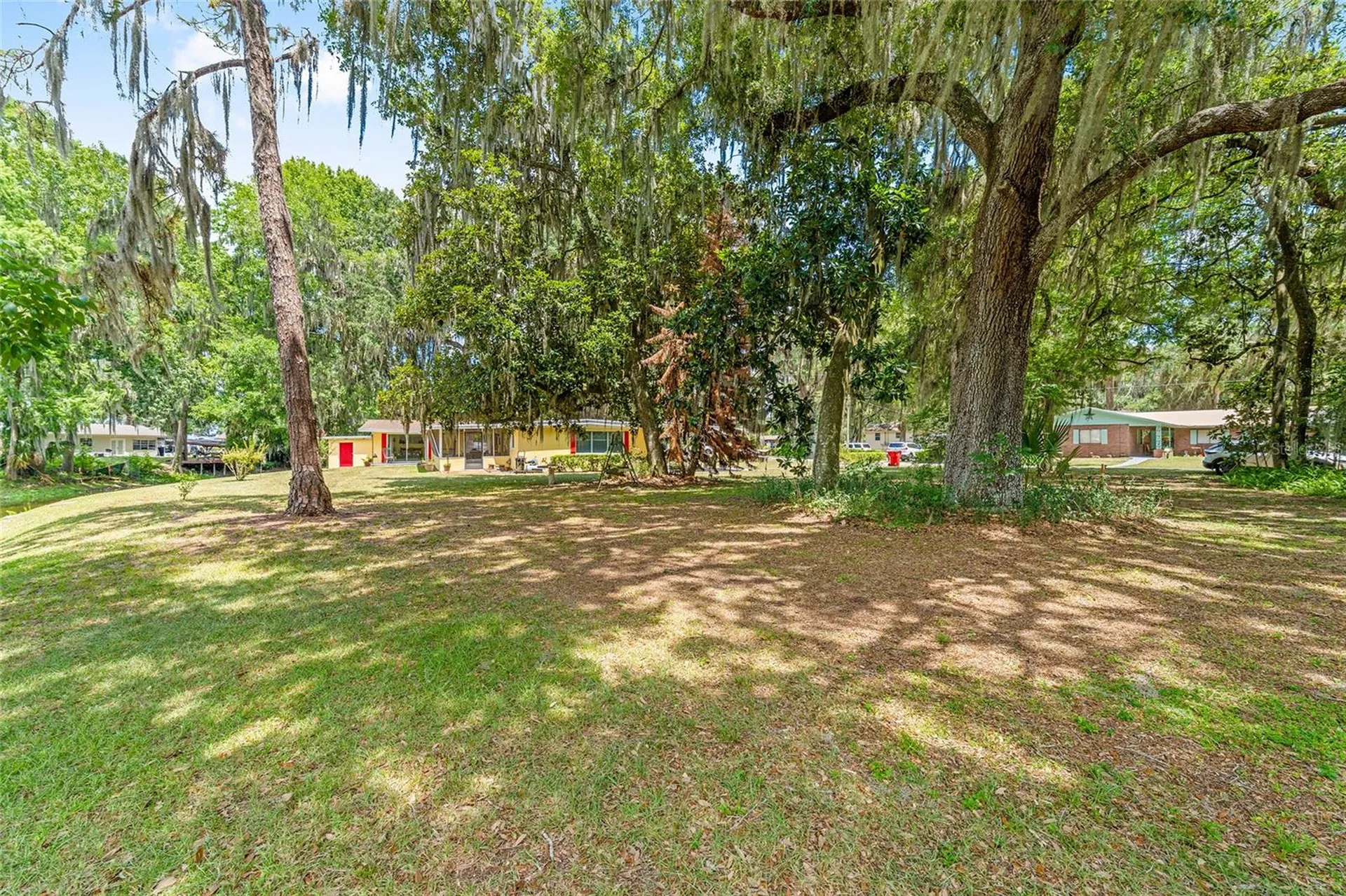 2345 Cr 453 Lake Panasoffkee FL 33538