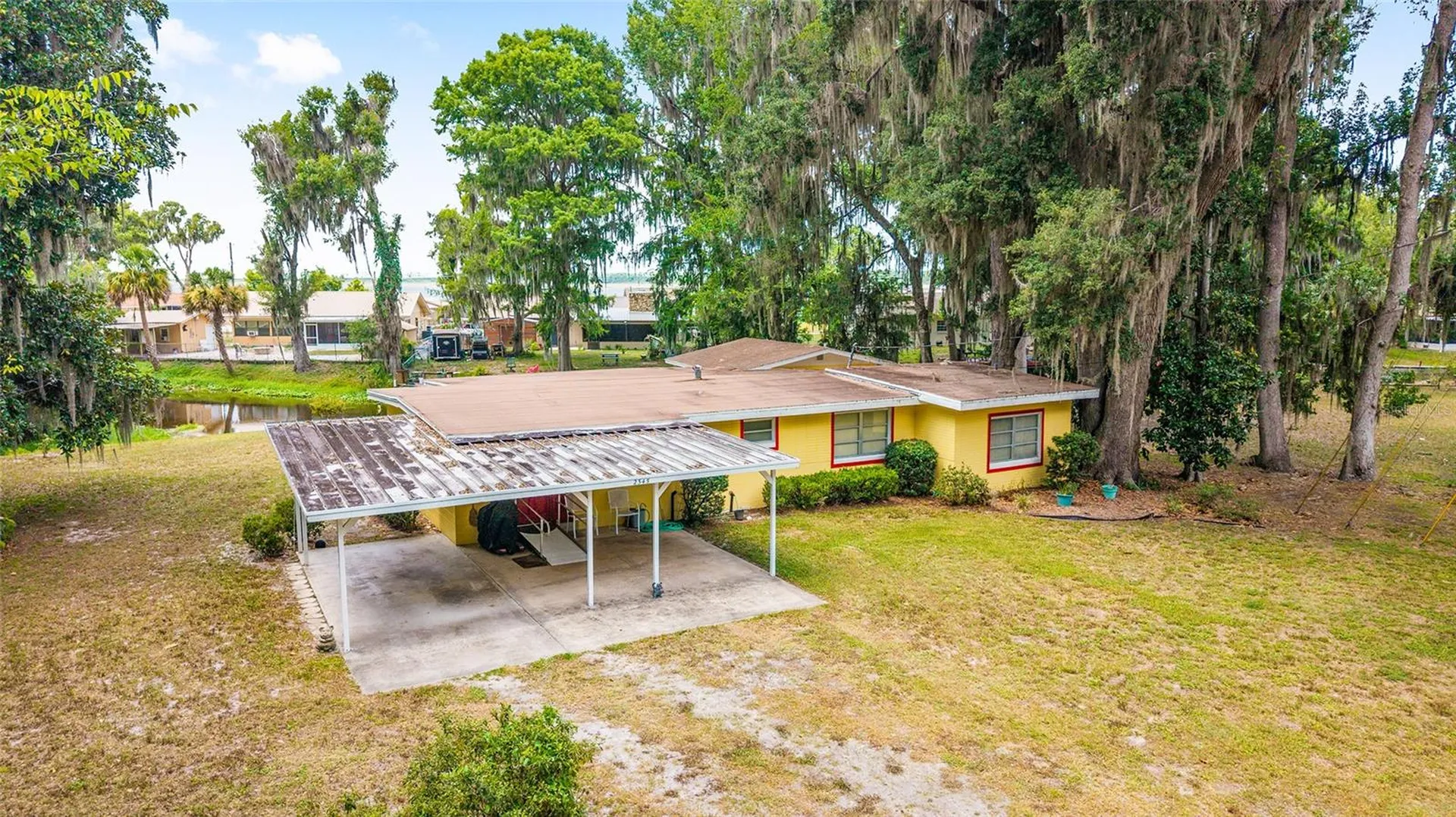 2345 Cr 453 Lake Panasoffkee FL 33538