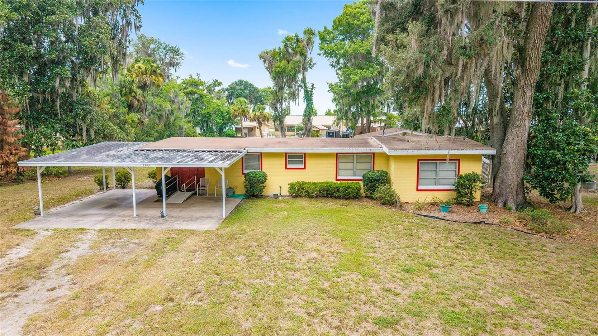 2345 Cr 453 Lake Panasoffkee FL 33538