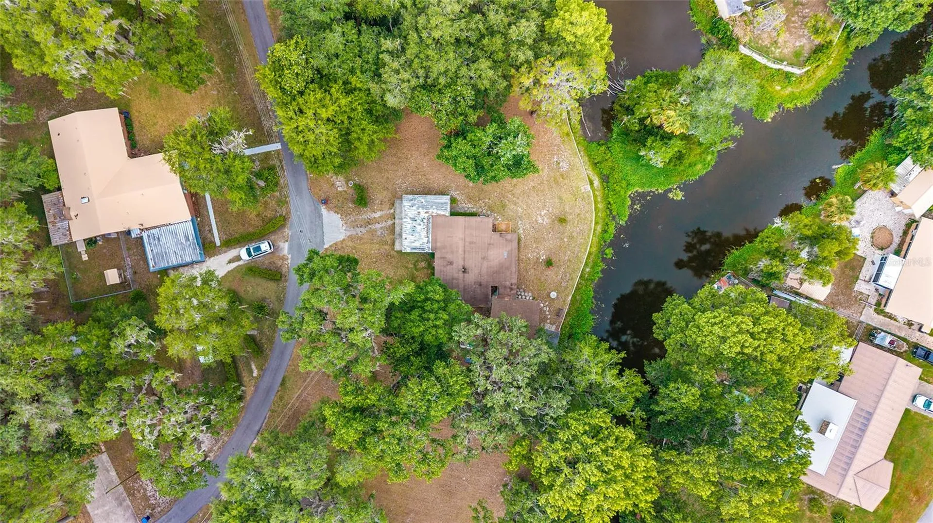 2345 Cr 453 Lake Panasoffkee FL 33538