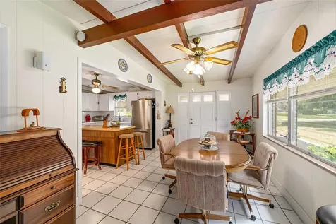 2345 Cr 453 Lake Panasoffkee FL 33538