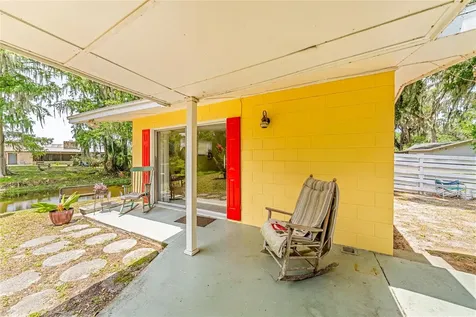 2345 Cr 453 Lake Panasoffkee FL 33538