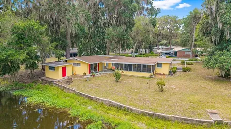 2345 Cr 453 Lake Panasoffkee FL 33538