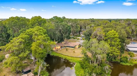 2345 Cr 453 Lake Panasoffkee FL 33538