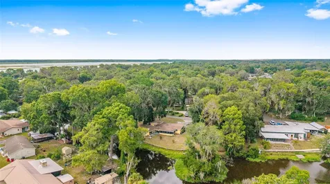 2345 Cr 453 Lake Panasoffkee FL 33538