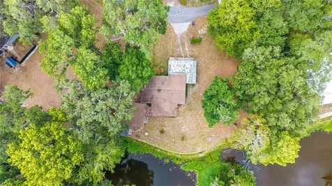 2345 Cr 453 Lake Panasoffkee FL 33538