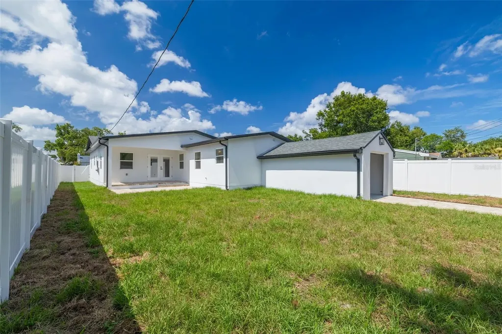 3544 4th Avenue N St Petersburg FL 33713