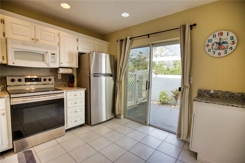 208 Cerromar Way S Venice FL 34293
