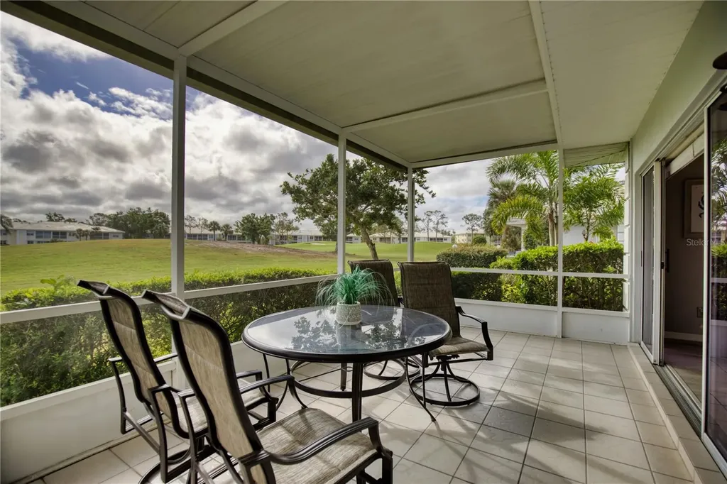 208 Cerromar Way S Venice FL 34293