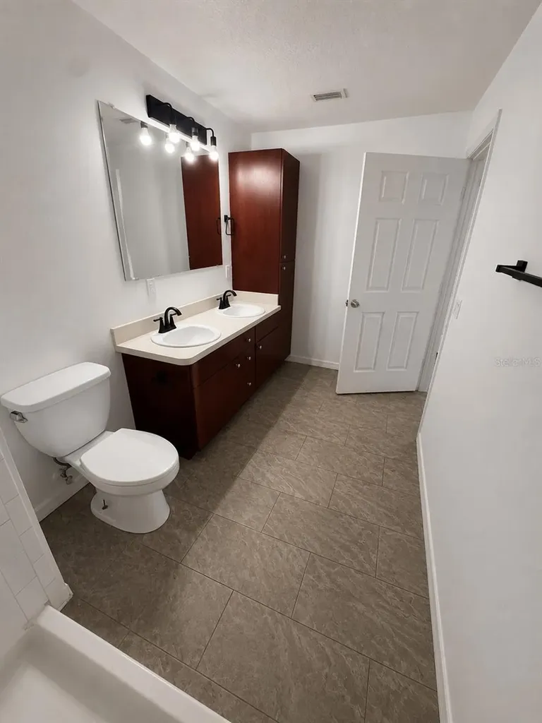 3019-3019 Walnut Court Leesburg FL 34748